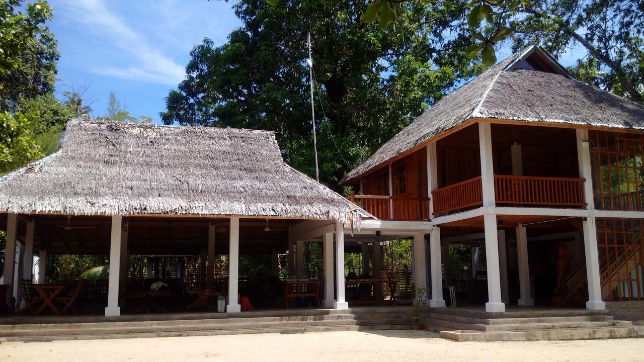 Jonaths Cottage Bunaken Exterior photo