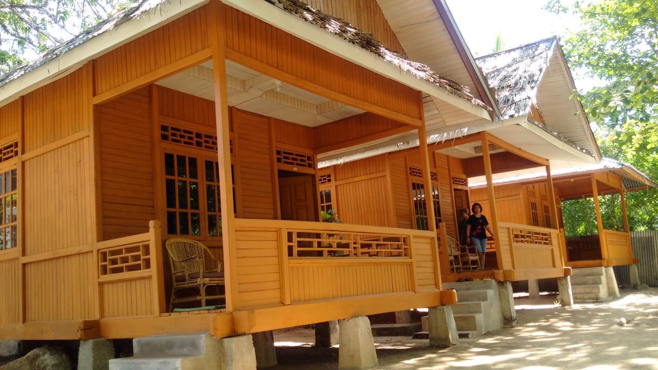 Jonaths Cottage Bunaken Exterior photo