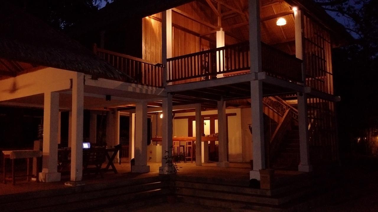 Jonaths Cottage Bunaken Exterior photo