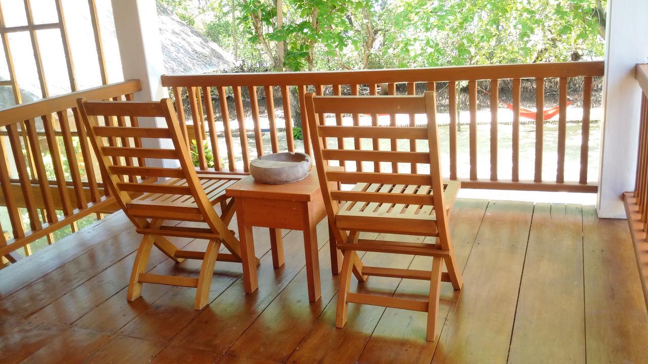 Jonaths Cottage Bunaken Exterior photo