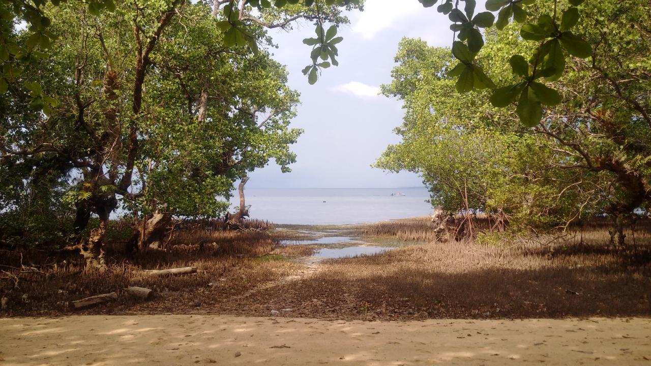 Jonaths Cottage Bunaken Exterior photo