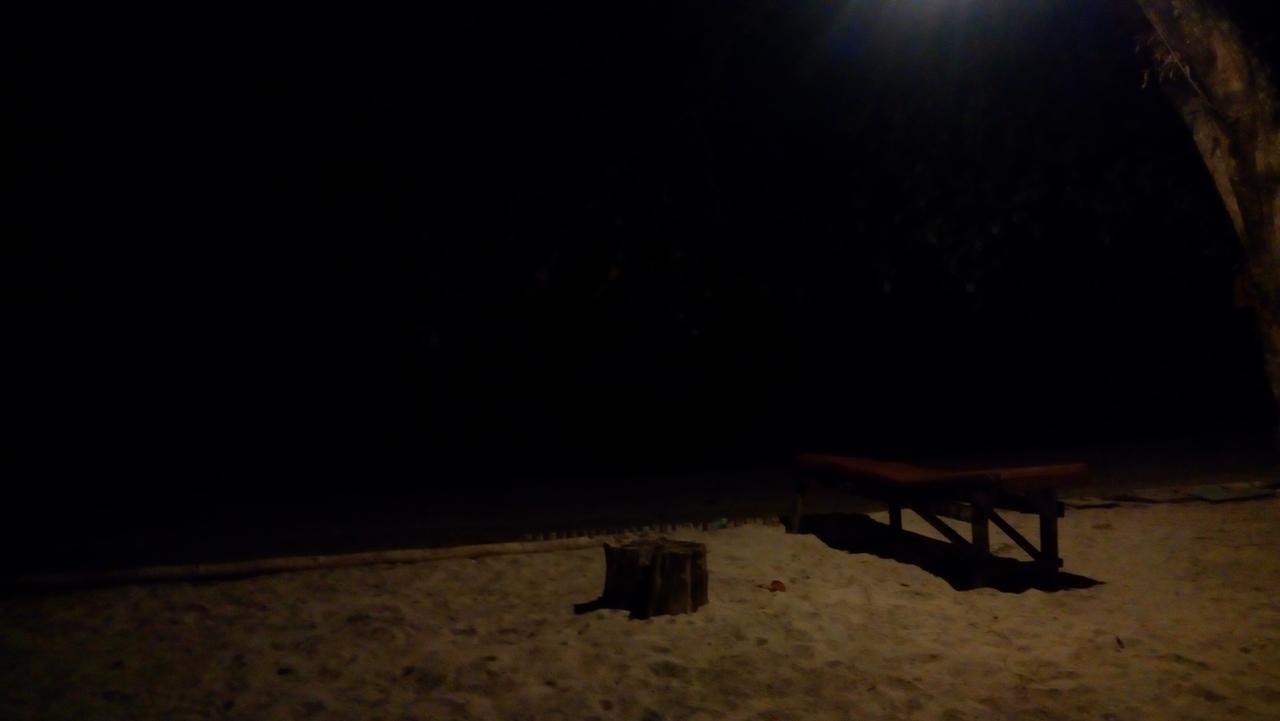 Jonaths Cottage Bunaken Exterior photo
