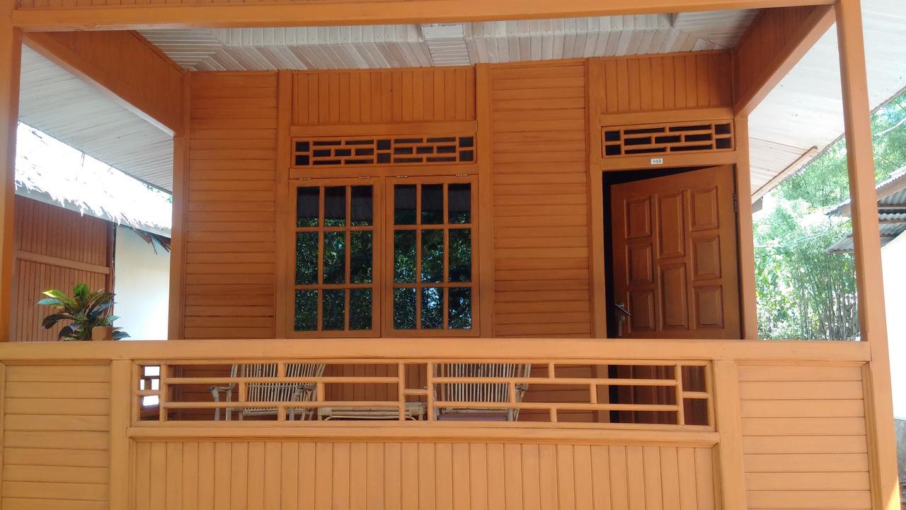 Jonaths Cottage Bunaken Exterior photo