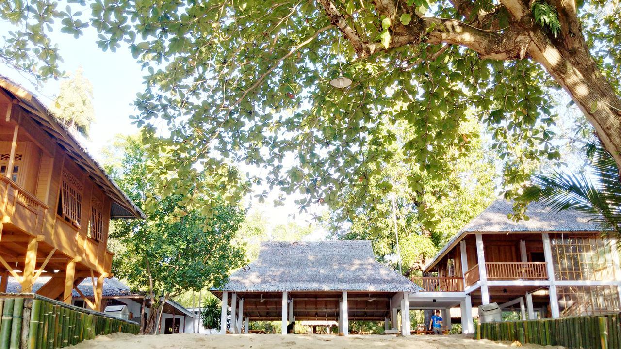Jonaths Cottage Bunaken Exterior photo